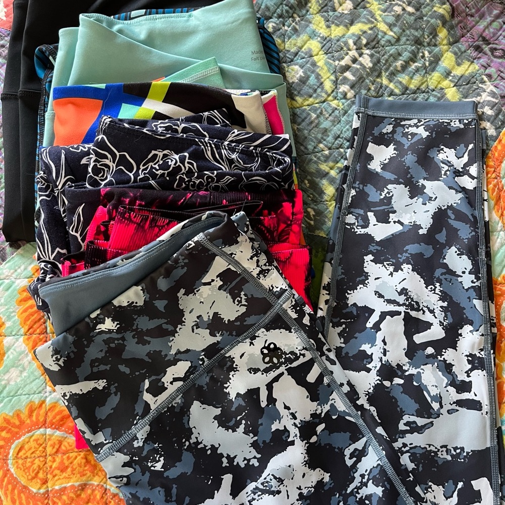 LAST CALL BEFORE THREDUP! 
Lot of 6 Athletic Athleisure Leggings Size Large